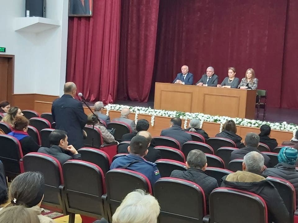 Birinci kurs tələbəl