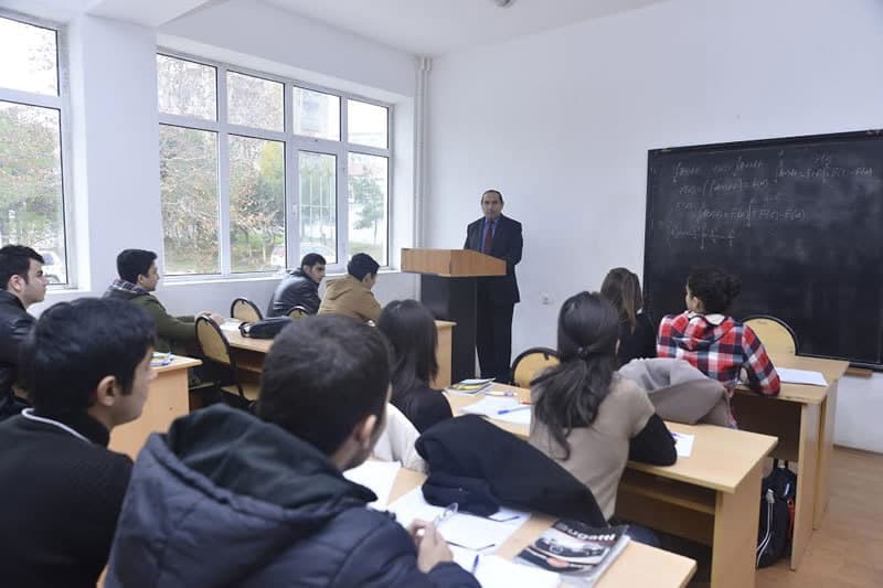 Riyaziyyat və inform