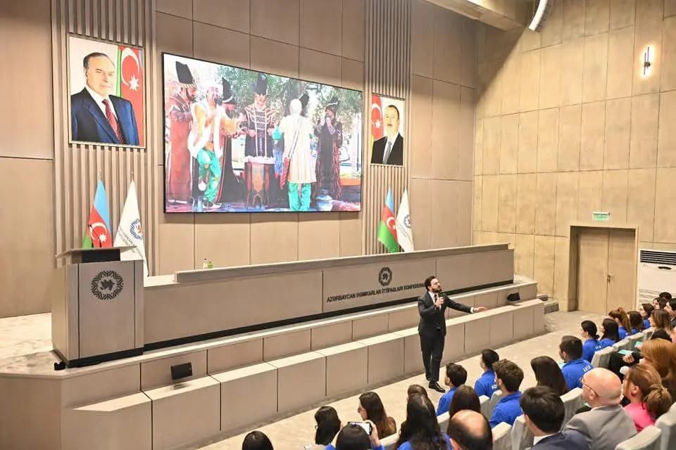 AHİK-də Dünya Azərba