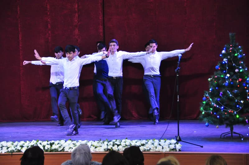 Yeni il və Dünya Azə