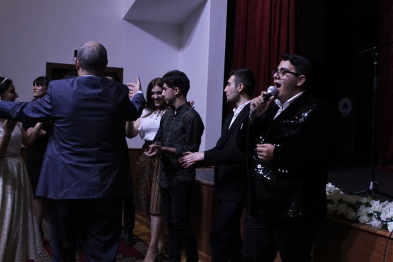 Yeni il və Dünya Azə