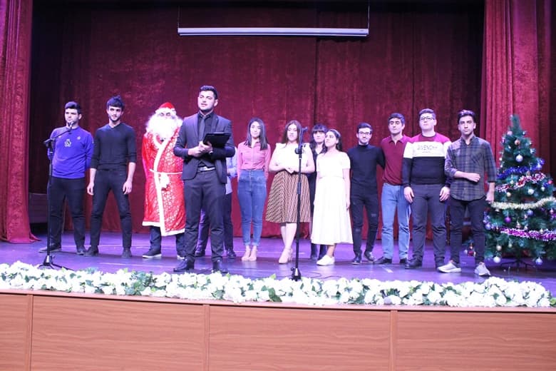 Yeni il və Dünya Azə