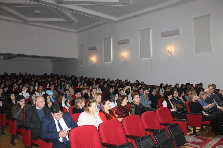 Yeni il və Dünya Azə