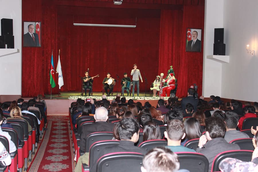 Yeni il və Dünya Azə