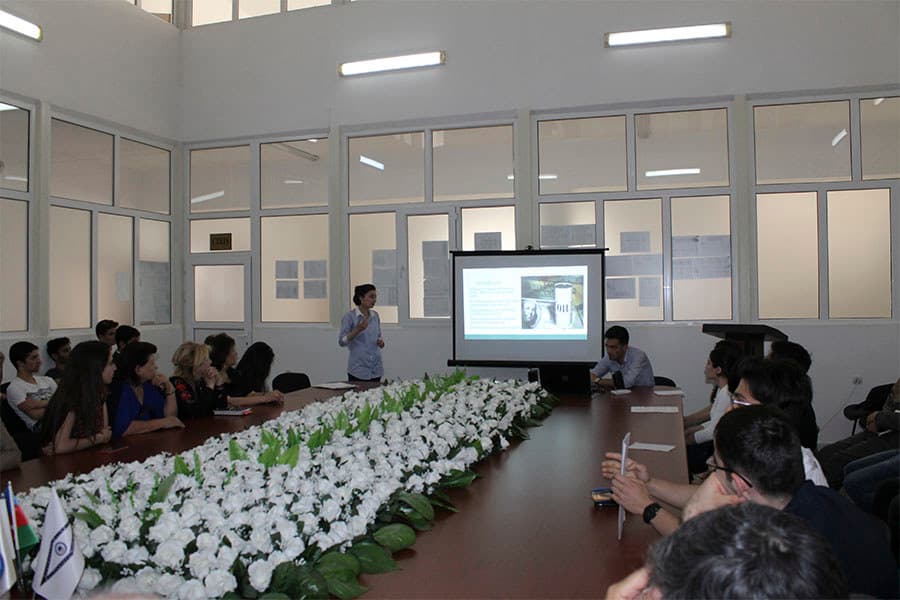 “28 May - Respublika