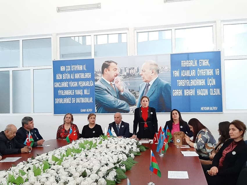 Bayrağını yüksəltməy