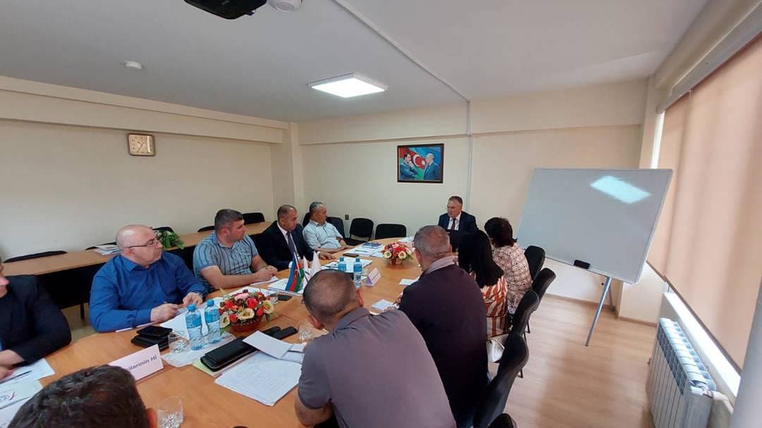 "ƏMƏK QANUNVERİCİLİY