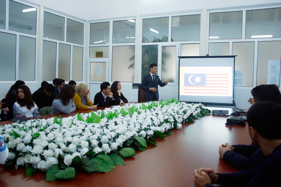 “Dünya ölkələri tələ