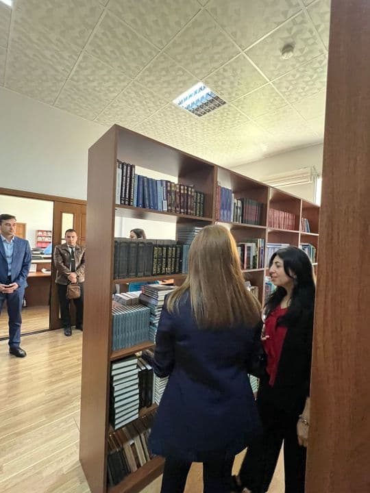 Yeni seçilmiş həmkar