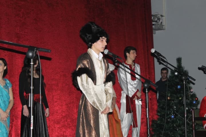 Yeni il və Dünya Azə