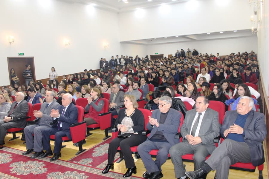 "Yeni il" və "Dünya 
