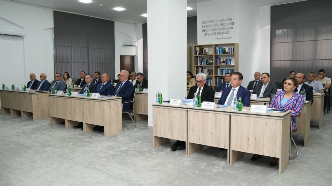 AHİK, onun üzv və ta