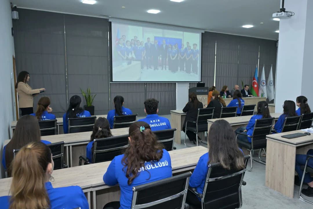 AƏSMA-da AHİK könüll