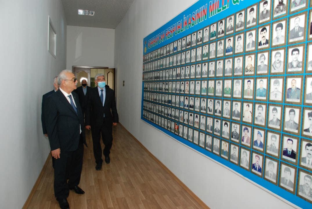 AHİK sədri, millət v