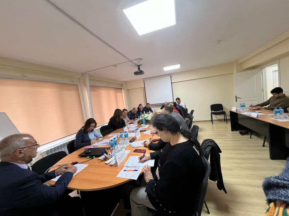 Yeni seçilmiş Həmkar