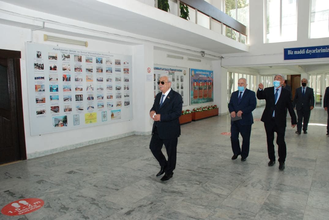AHİK sədri, millət v