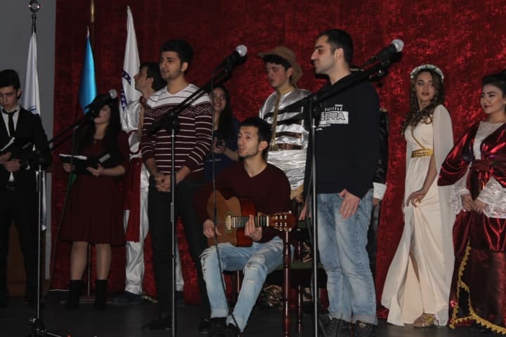 Yeni il və Dünya Azə
