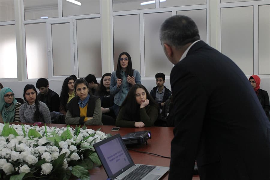 “İş görüşməsi necə o