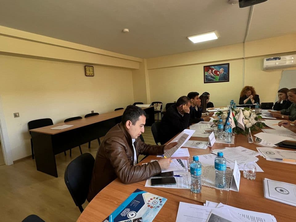 Yeni seçilmiş həmkar