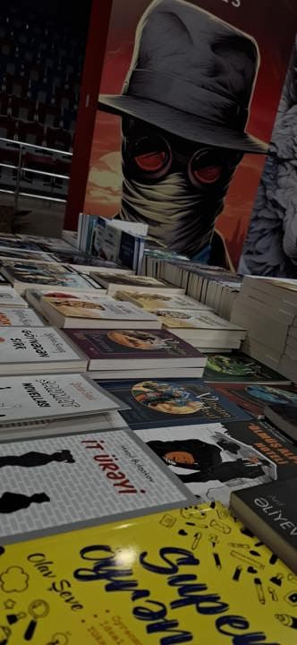 "Yeni ilə yeni kitab