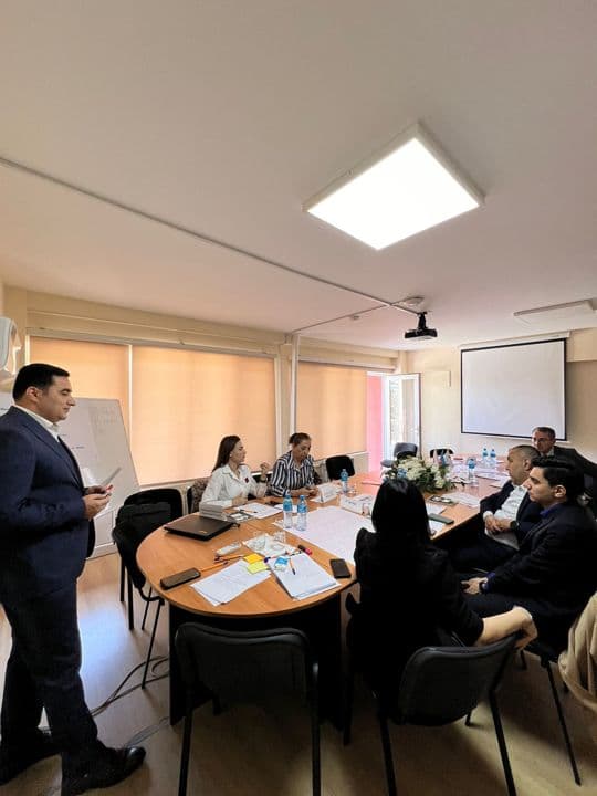 Yeni seçilmiş həmkar