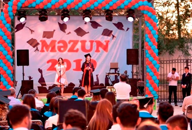 “Məzun günü” ke­çiri