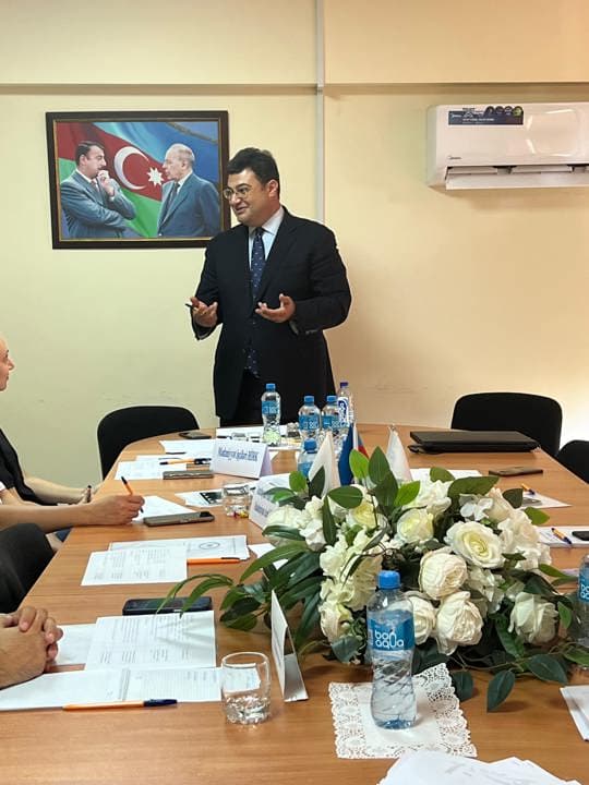 Yeni seçilmiş həmkar