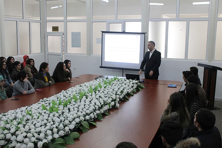 “İş görüşməsi necə o