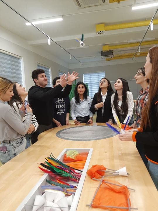 Kurs iştirakçıları ü