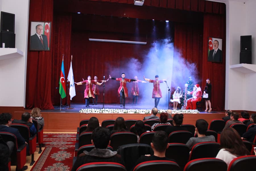 Yeni il və Dünya Azə