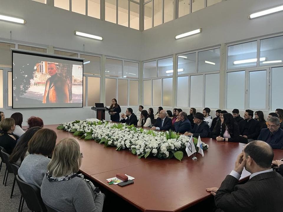 Heydər Əliyev və Azə