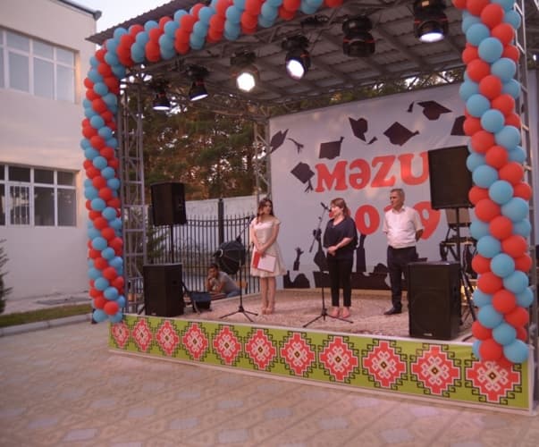 “Məzun günü” ke­çiri