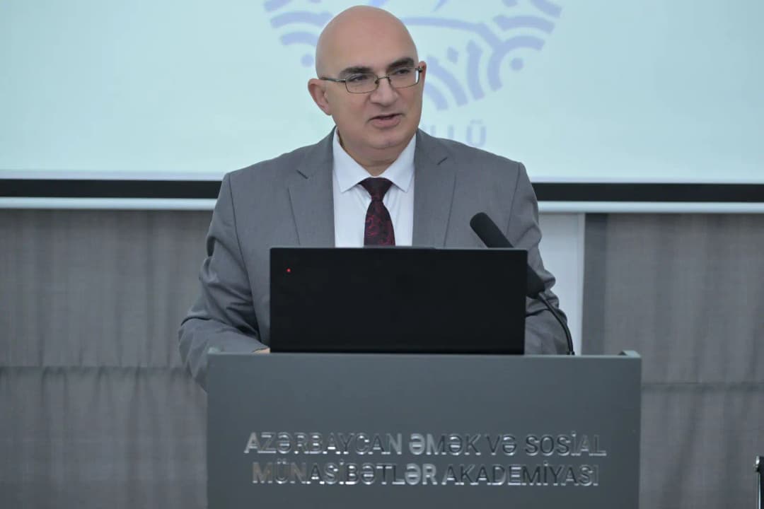 AƏSMA-da AHİK könüll