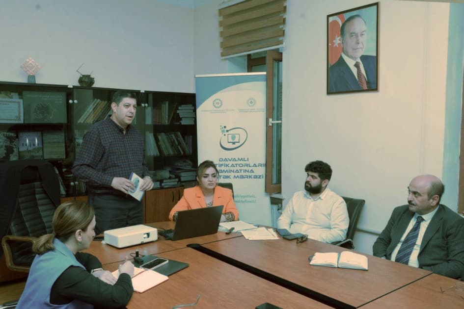 Xəyalə Məmmədova: Bi