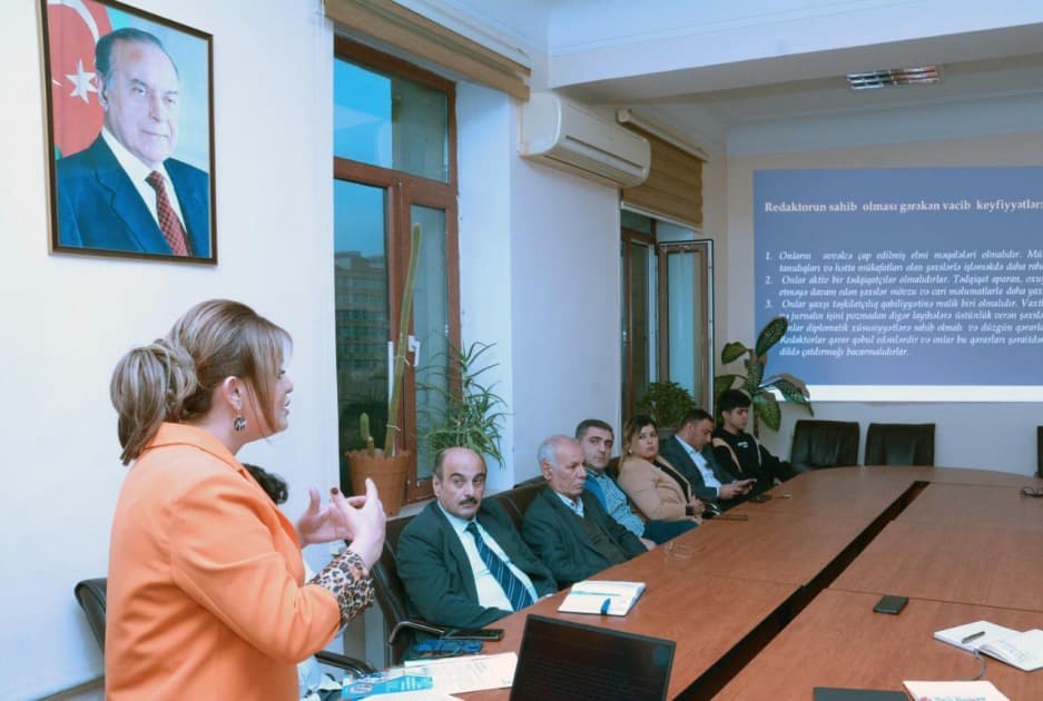 Xəyalə Məmmədova: Bi