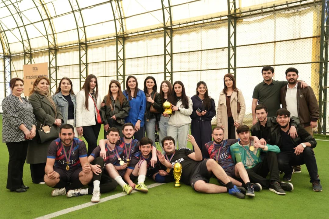 “Şəhərsalma və Memar