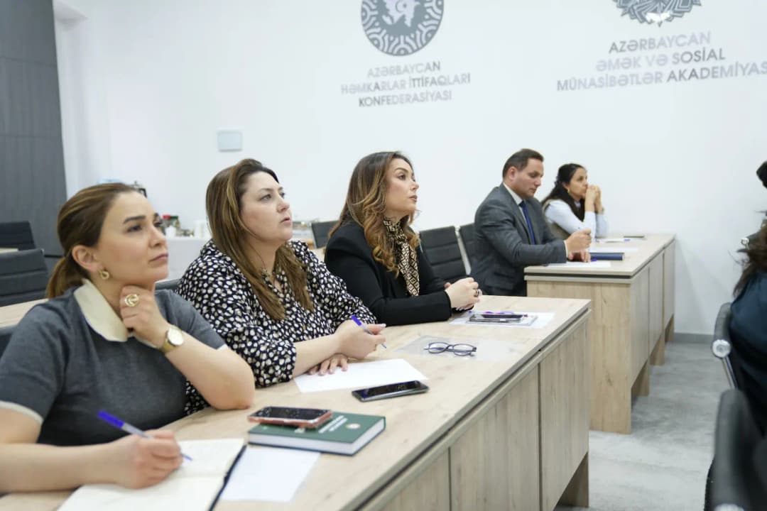 AƏSMA-da növbəti “Əm