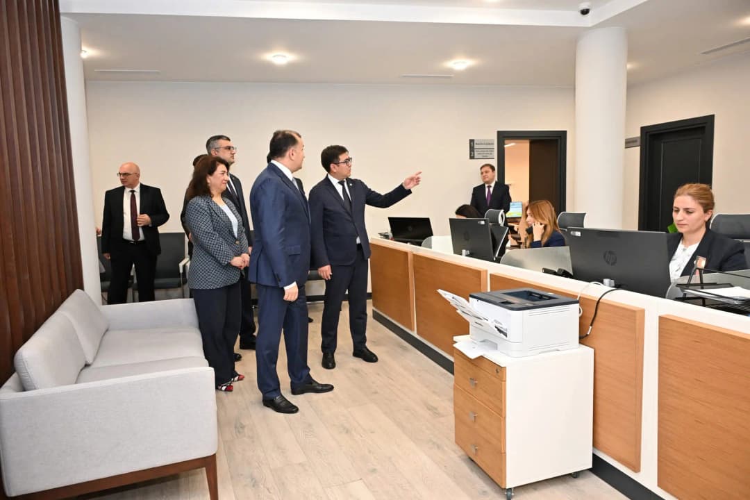 Qırğızıstan həmkarla